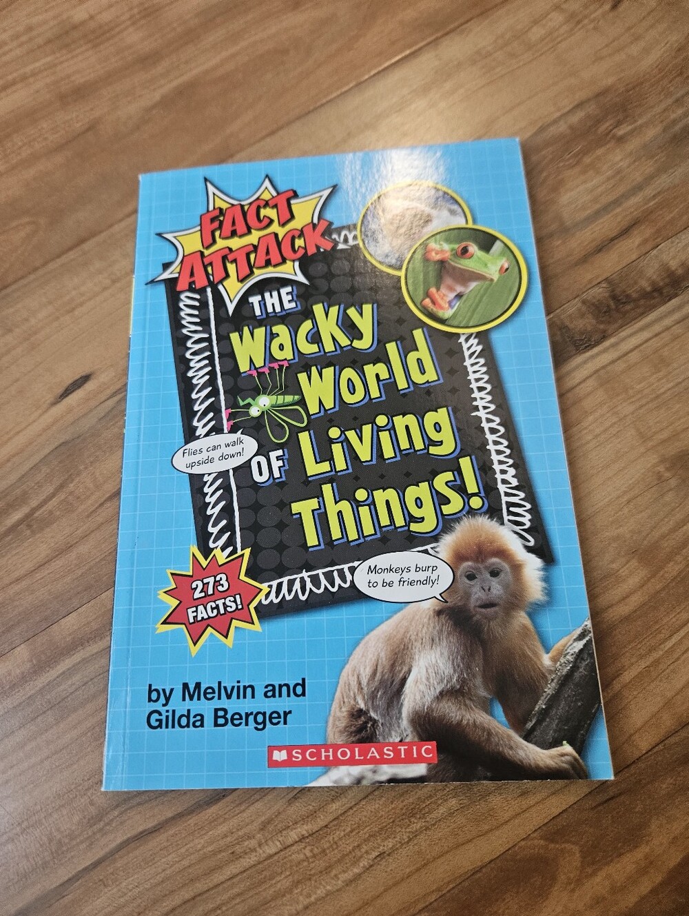 Scholastic The Wacky World of Living Things! - Bright Blue Cover
